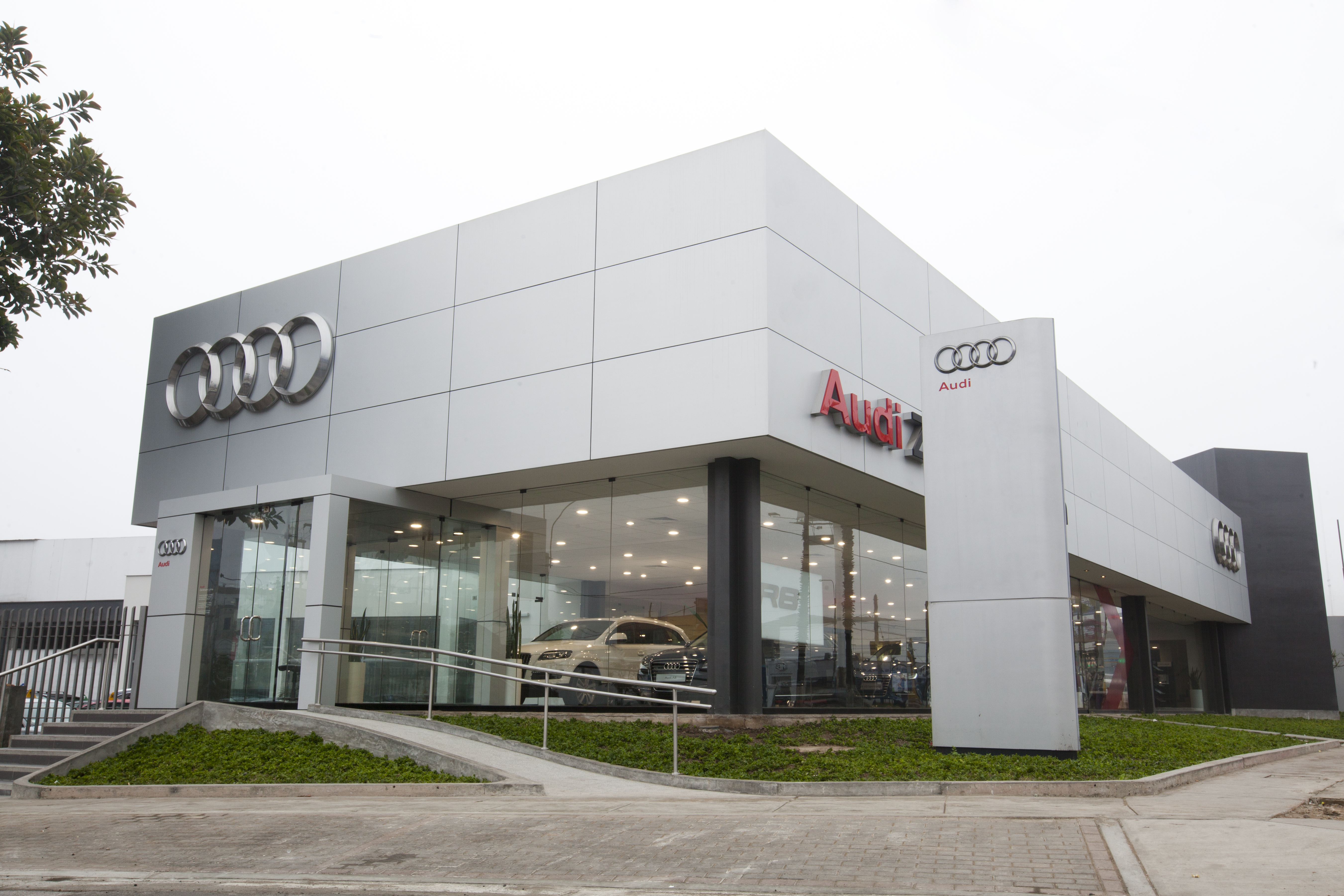 Concesionarios Servicios Al Cliente Audi Peru